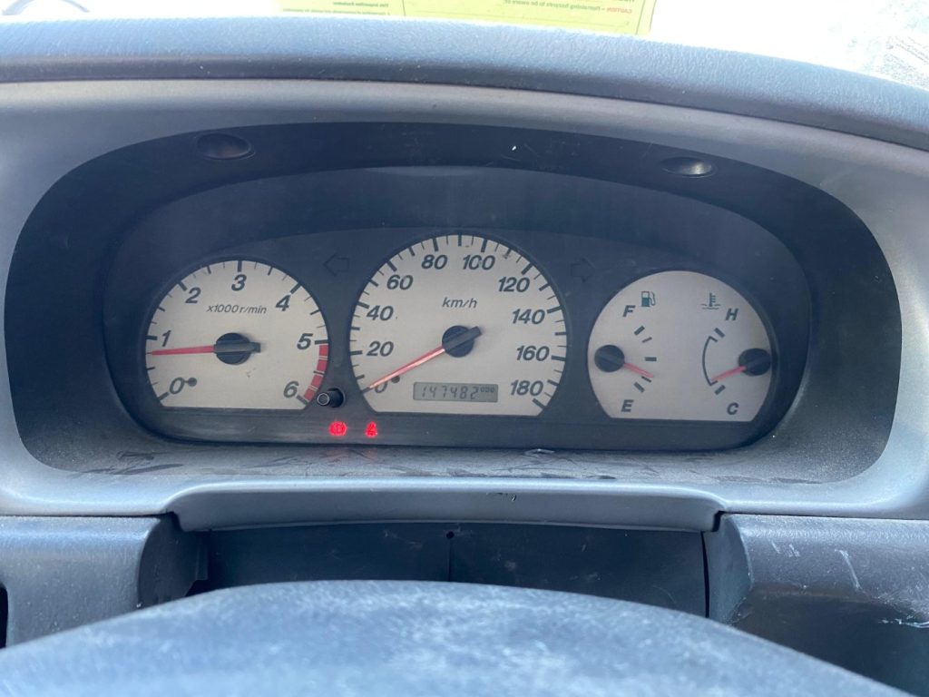 Car Wreckers - Mazda B2500 2006 Silver Manual Diesel