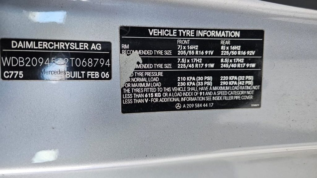 Car Wreckers - Mercedes CLK280 2006 Silver Auto Petrol