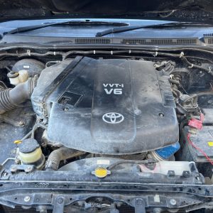 Car Wreckers - Toyota Hilux 2006 Black Manual