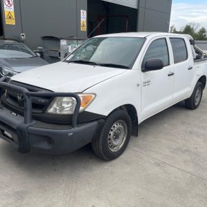 Car Wreckers - Toyota Hilux 2006 White Manual