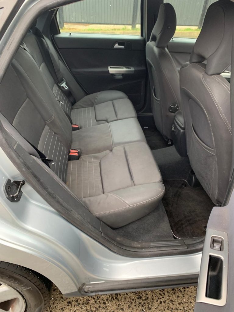 Car Wreckers - Nissan Navara 2010 Silver Auto Diesel