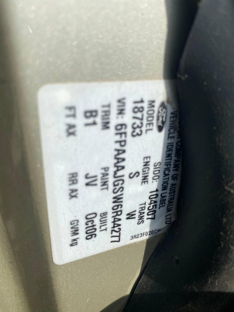 Car Wreckers - Ford Falcon 2006