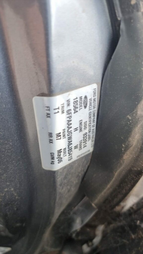 Car Wreckers - 2006 ford falcon wagon