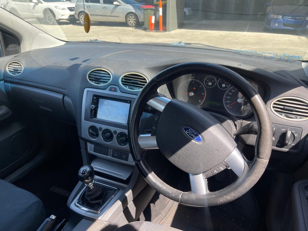 Car Wreckers - Ford Focus 2007 Silver Auto Petrol
