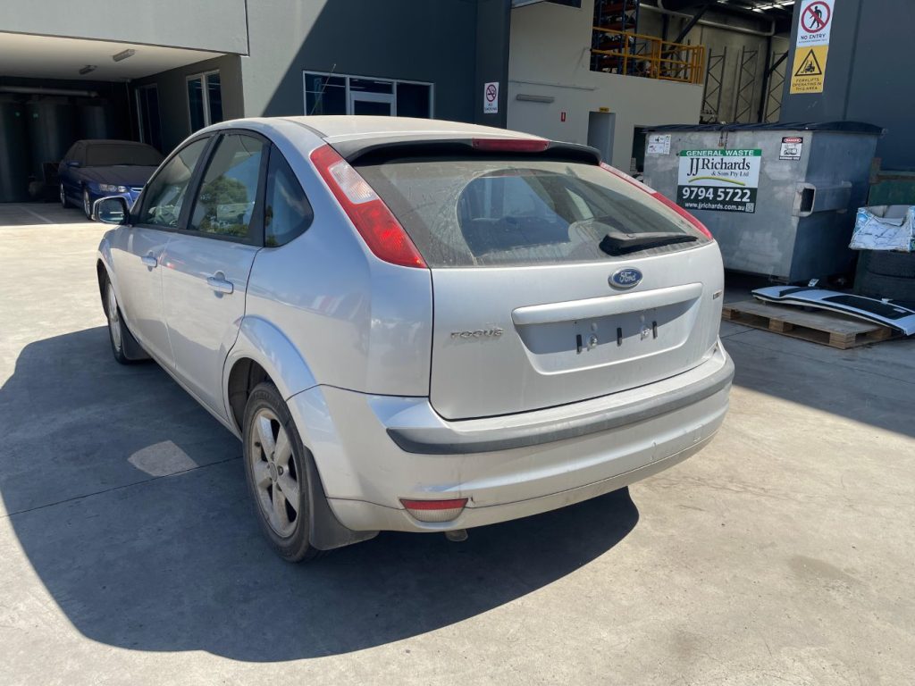 Car Wreckers - Ford Focus 2007 Silver Auto Petrol