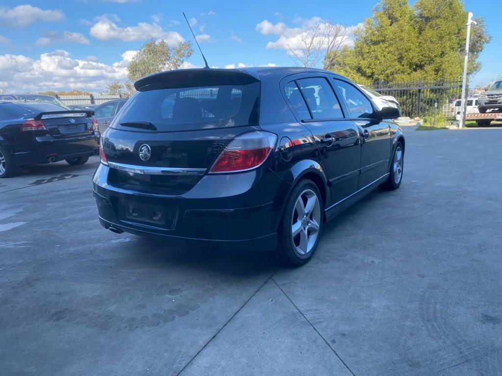 Car Wreckers - Holden Astra 2007 Black Auto Petrol