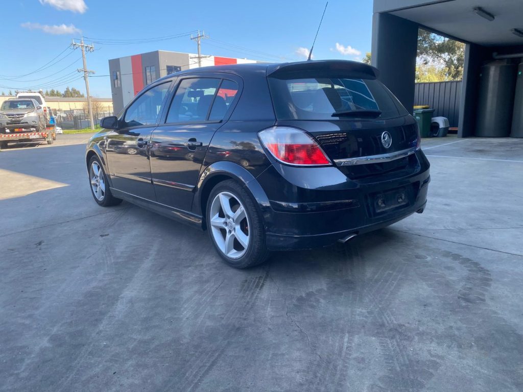 Car Wreckers - Holden Astra 2007 Black Auto Petrol