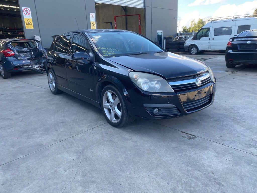 Car Wreckers - Holden Astra 2007 Black Auto Petrol
