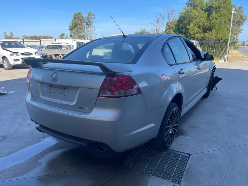 Car Wreckers - Holden Commodore 2007 Silver Auto Petrol