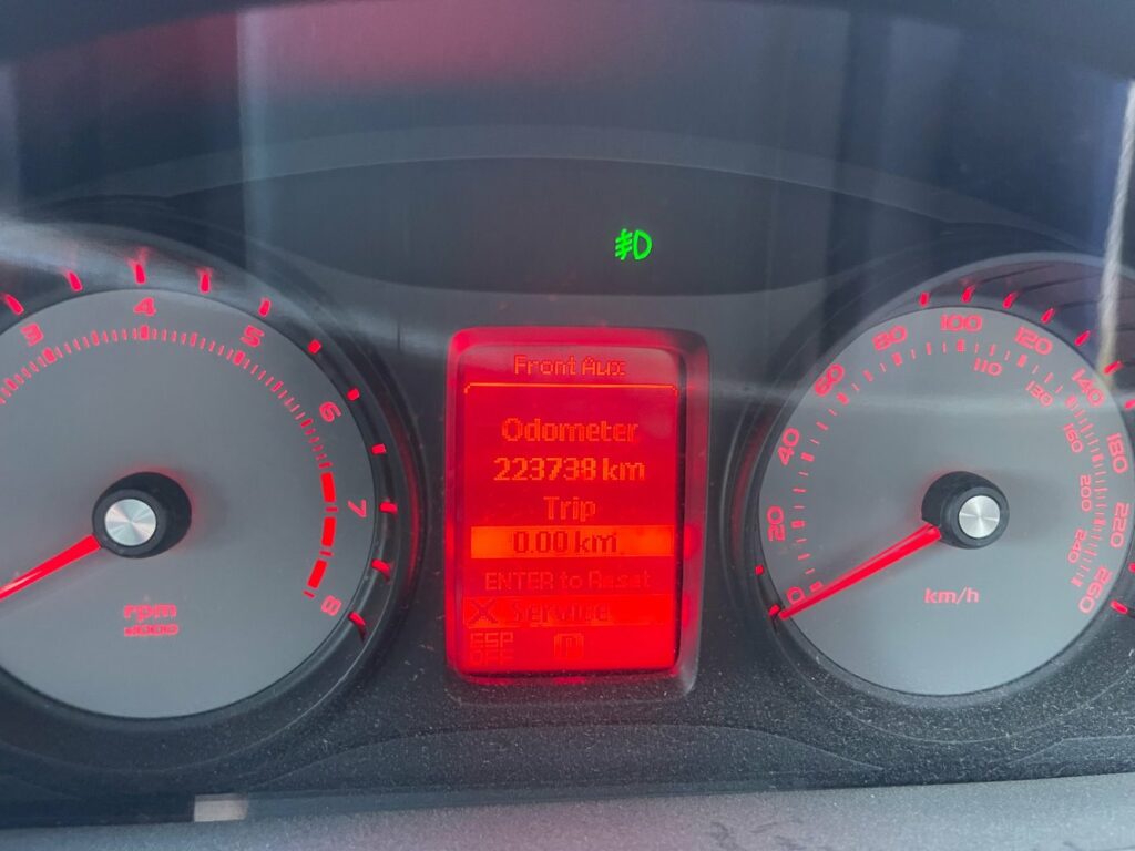 Car Wreckers - Holden Commodore 2007 Silver Auto Petrol