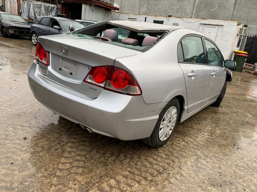 Car Wreckers - Honda Civic 2008 Silver Auto Petrol