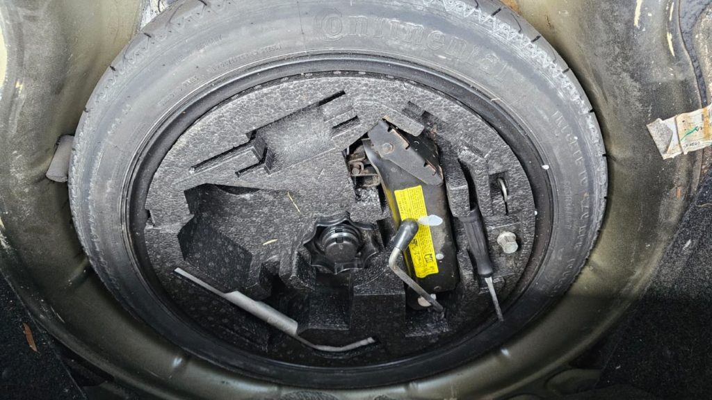 Volkswagen EOS 2008 1F7,1F8 TFSI 2.0L CAWB,CCZA,BWA,CBFA DOHC 16v Turbo Petrol Direct Inj. 4cyl 147kW Convertible FWD