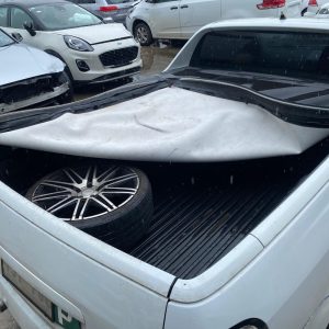 Car Wreckers - Holden Commodore 2009 White Auto
