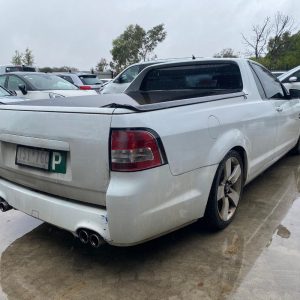 Car Wreckers - Holden Commodore 2009 White Auto