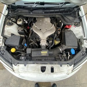 Car Wreckers - Holden Commodore 2009 White Auto