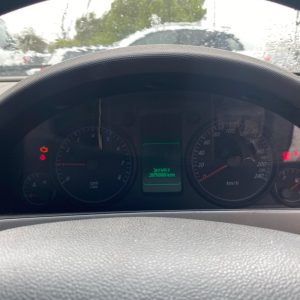 Car Wreckers - Holden Commodore 2009 White Auto