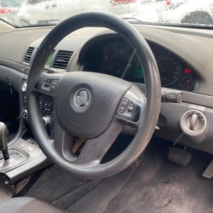 Car Wreckers - Holden Commodore 2009 White Auto