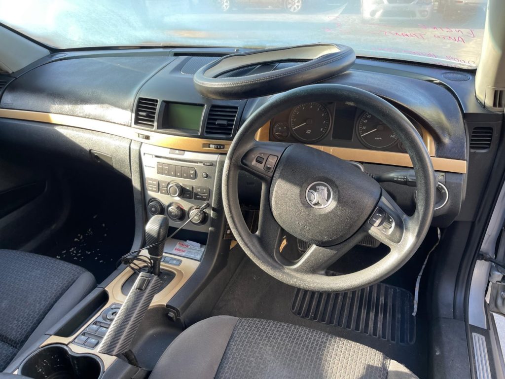 Car Wreckers - Holden Commodore 2009 Silver Auto Petrol