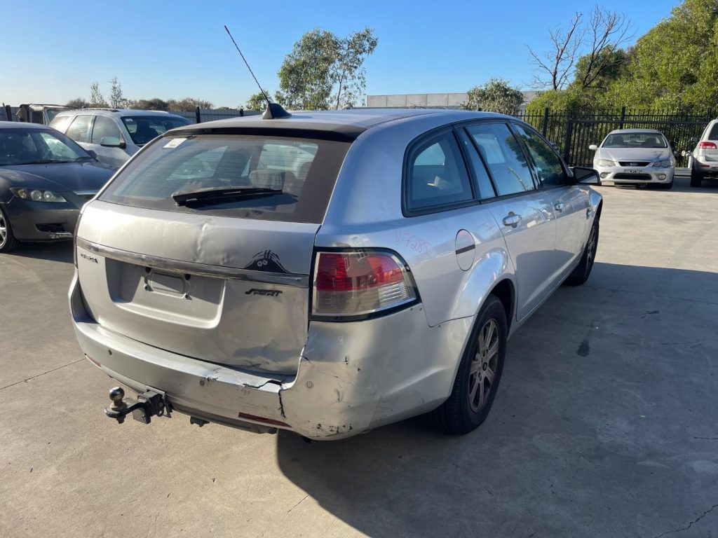 Car Wreckers - Holden Commodore 2009 Silver Auto Petrol