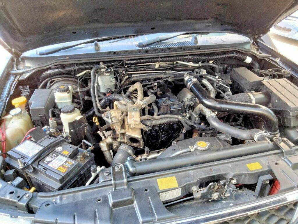 Car Wreckers - Nissan Navara 2009 Grey Manual Diesel