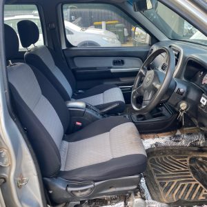 Car Wreckers - Nissan Navara 2009 Silver Manual Diesel