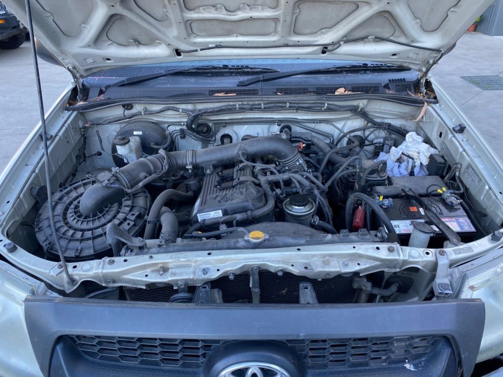 Car Wreckers - Toyota Hilux 2009 Silver Auto Petrol