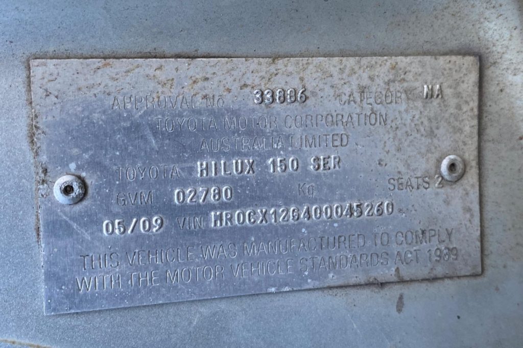 Car Wreckers - Toyota Hilux 2009 Silver Auto Petrol