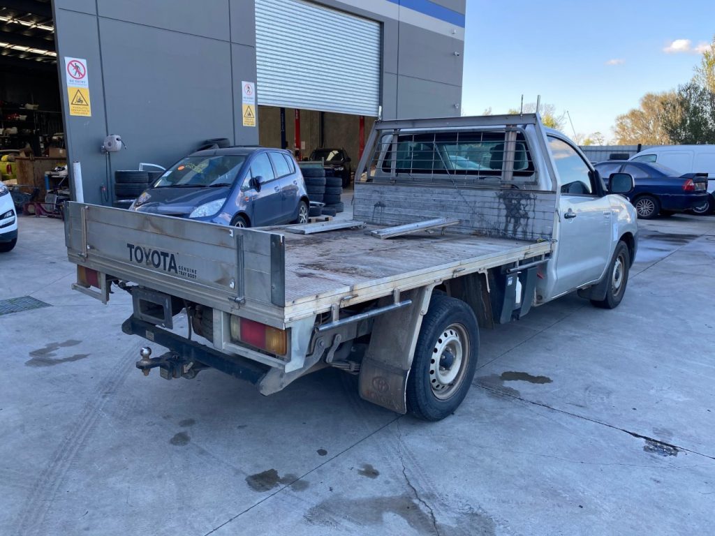 Car Wreckers - Toyota Hilux 2009 Silver Auto Petrol