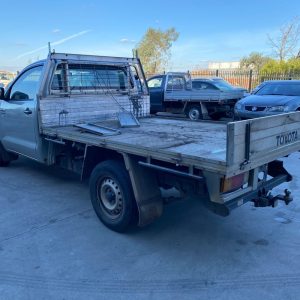 Car Wreckers - Toyota Hilux 2009 Silver Auto Petrol