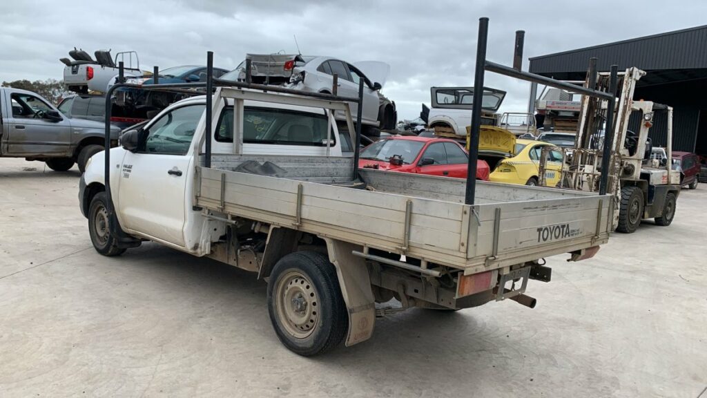 Car Wreckers - Toyota Hilux 2009