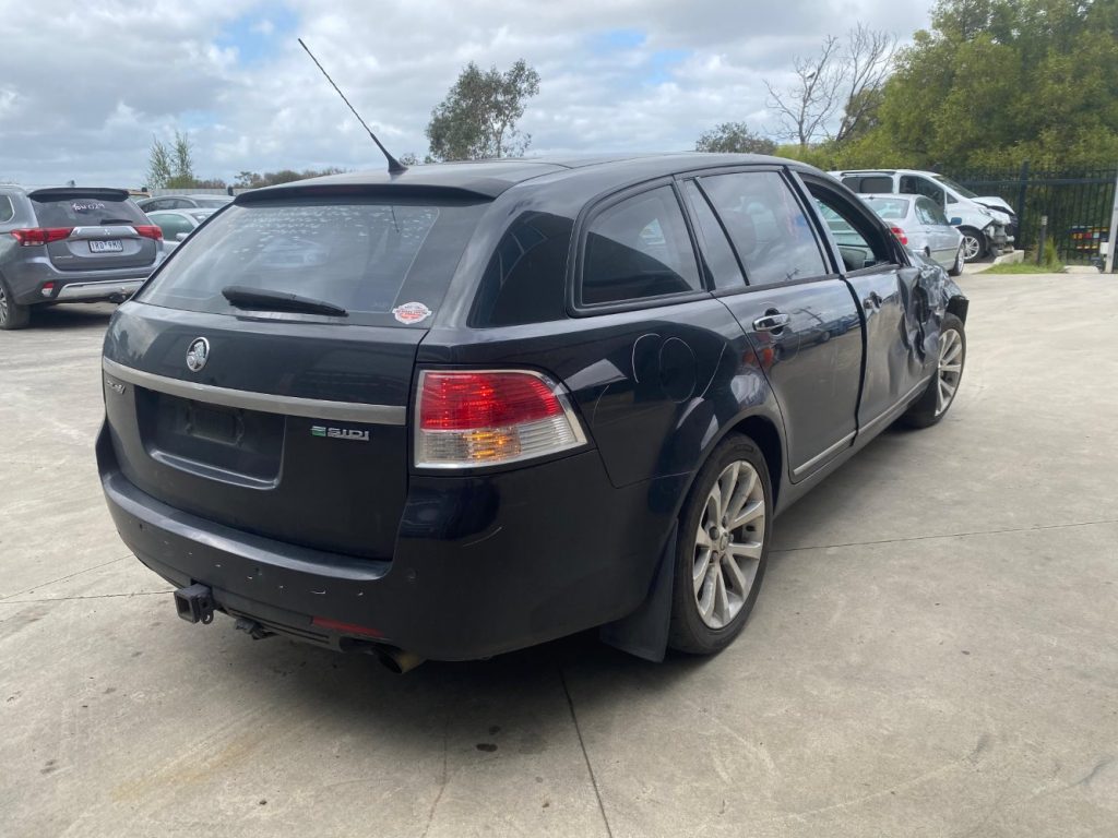 Car Wreckers - Holden Calais 2010 Black Auto Petrol