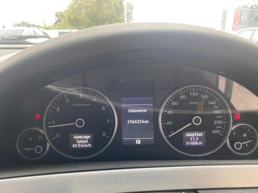 Car Wreckers - Holden Calais 2010 Black Auto Petrol