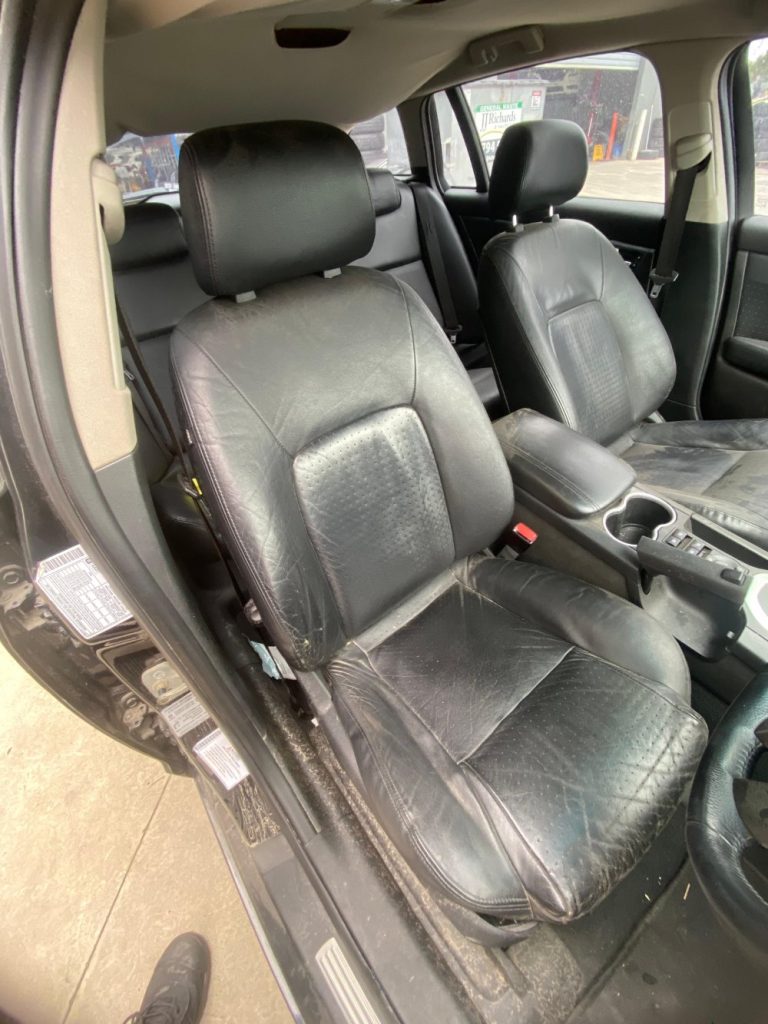 Car Wreckers - Holden Calais 2010 Black Auto Petrol