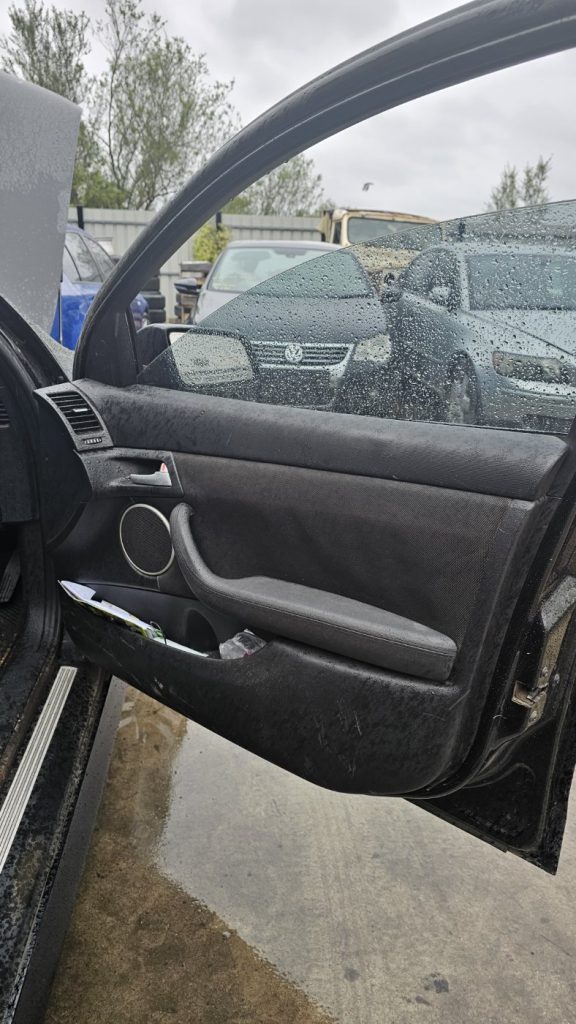 Car Wreckers - Holden Commodore VE 2010 Black Auto Petrol