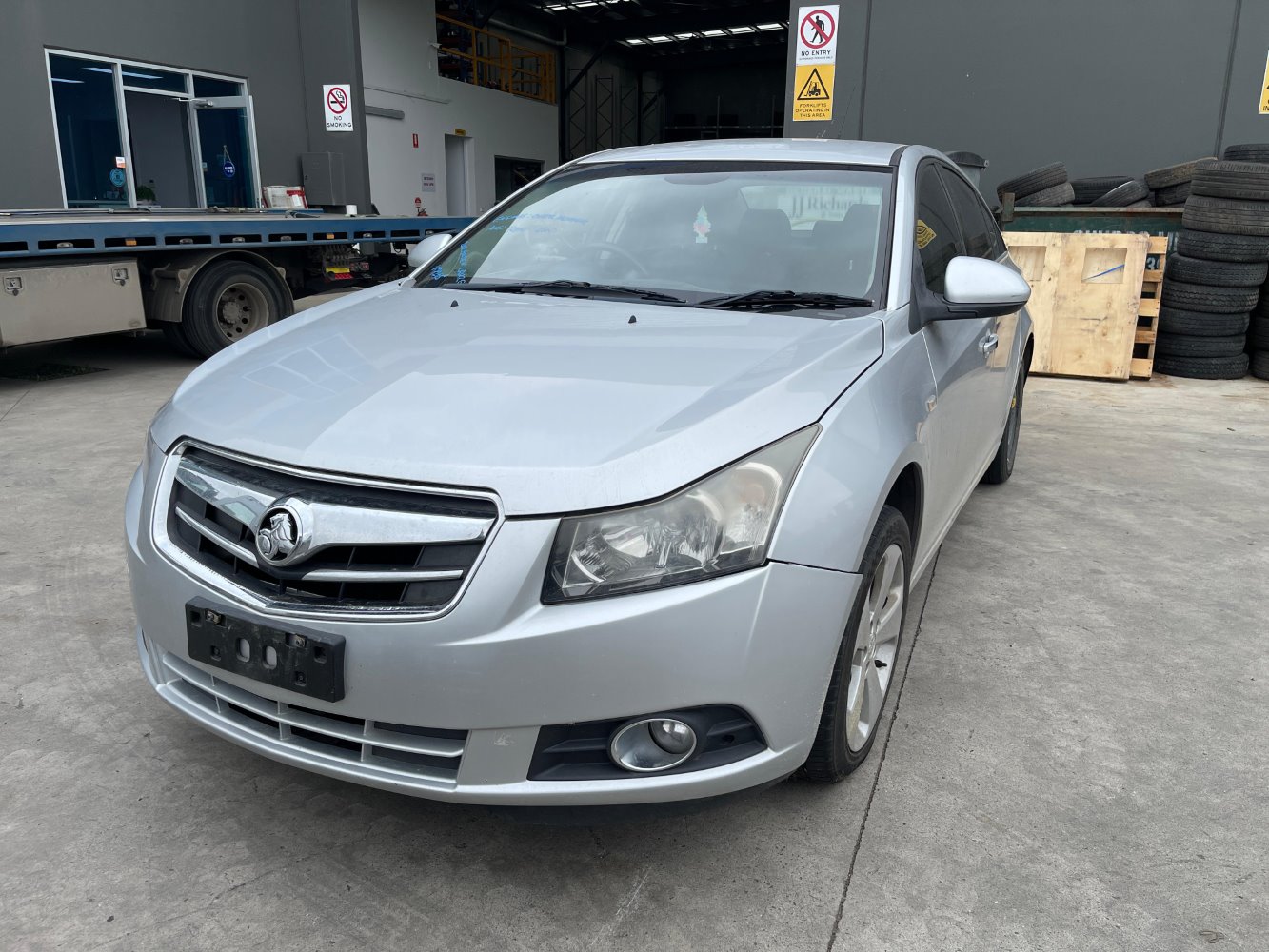 Car Wreckers Holden Cruze 2010 Silver Auto Petrol