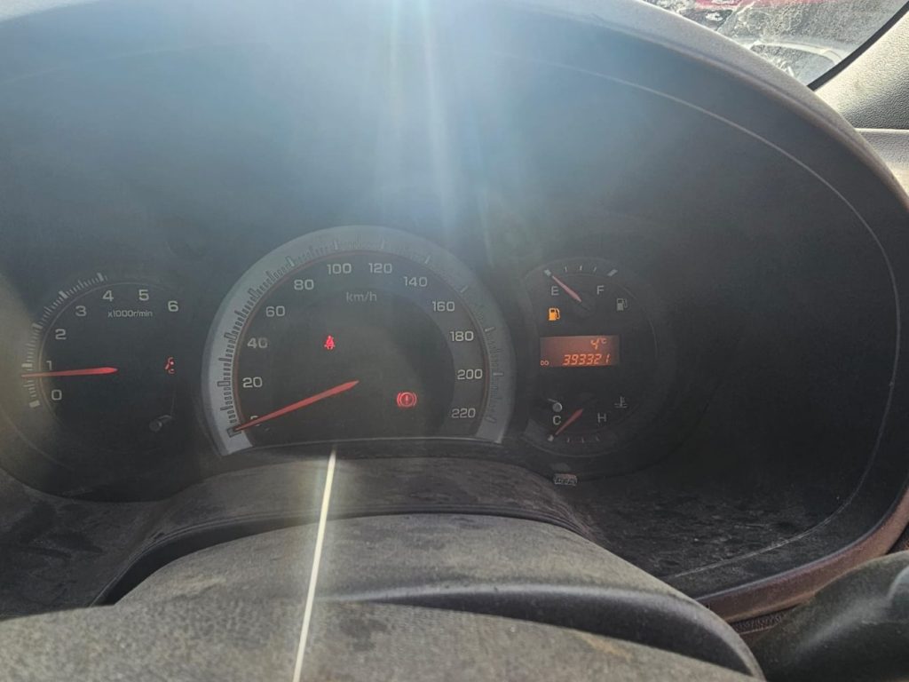 Car Wreckers - Isuzu D-Max 2010 White Auto Petrol