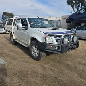 Car Wreckers - Isuzu D-Max 2010 White Auto Petrol