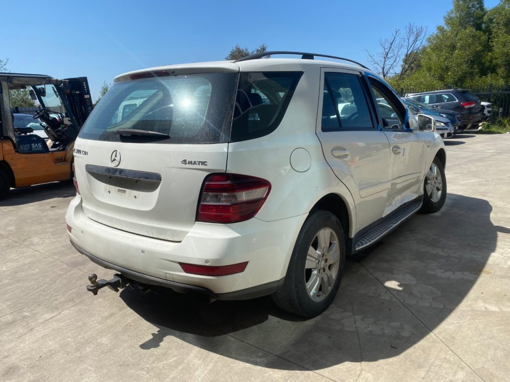Car Wreckers - Mercedes ML300 2010 White Auto Diesel
