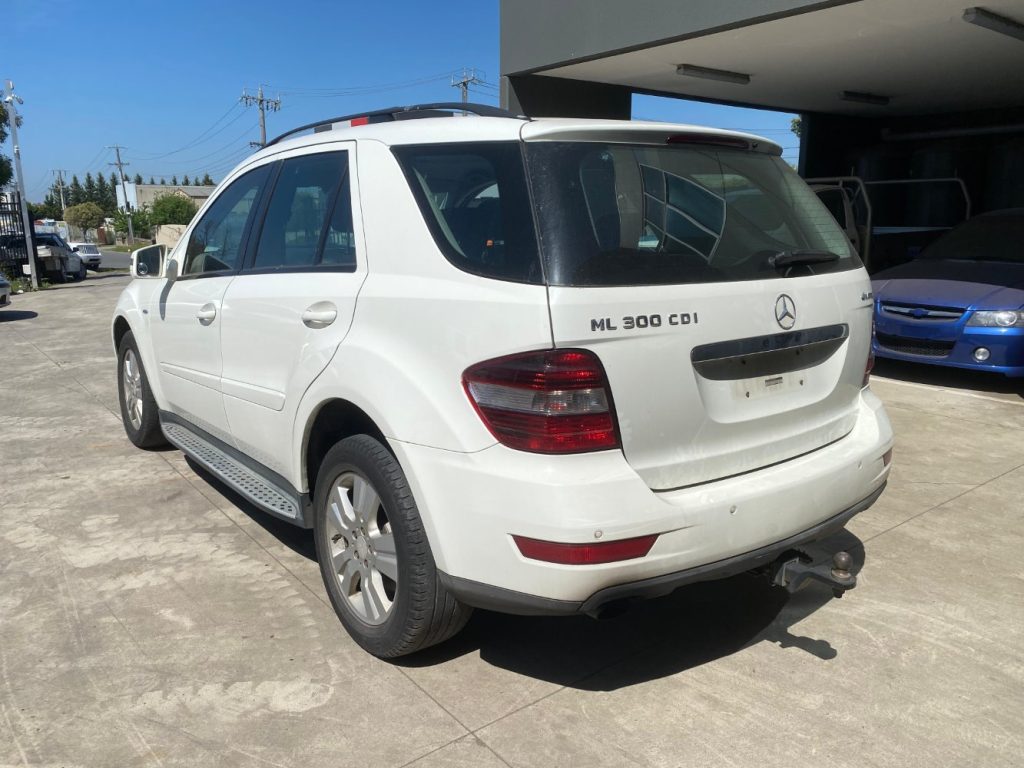 Car Wreckers - Mercedes ML300 2010 White Auto Diesel