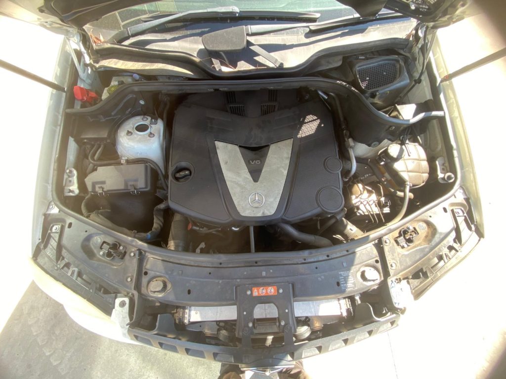 Car Wreckers - Mercedes ML300 2010 White Auto Diesel