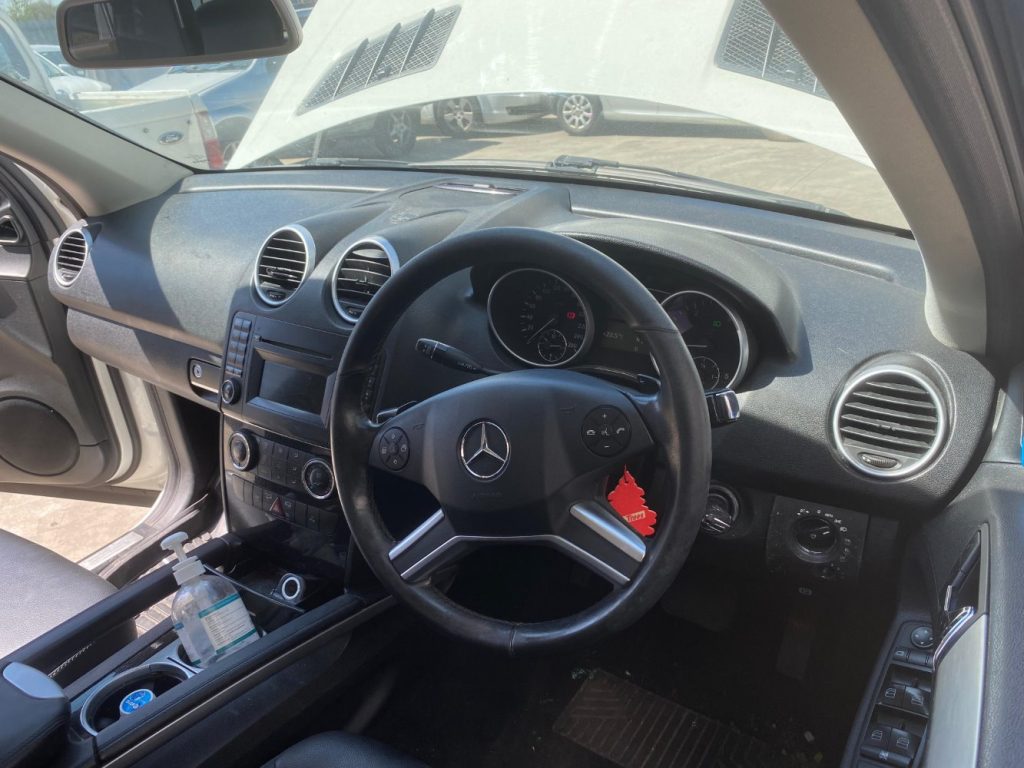 Car Wreckers - Mercedes ML300 2010 White Auto Diesel