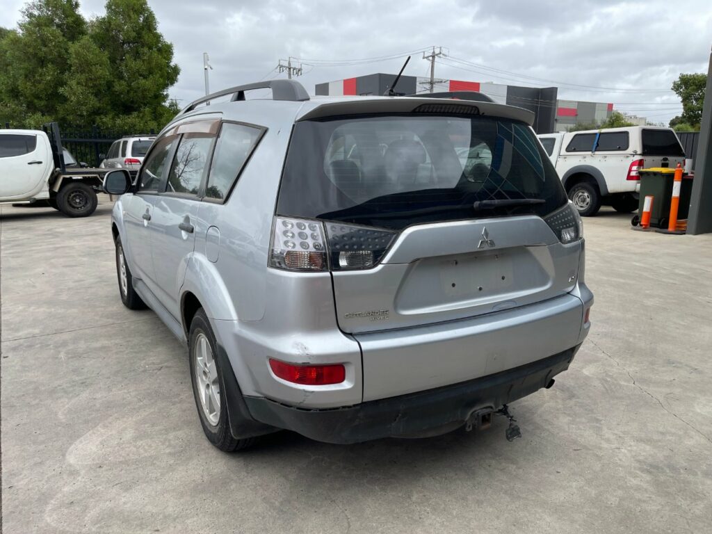 Car Wrecking - 2010 Mitsubishi Outlander