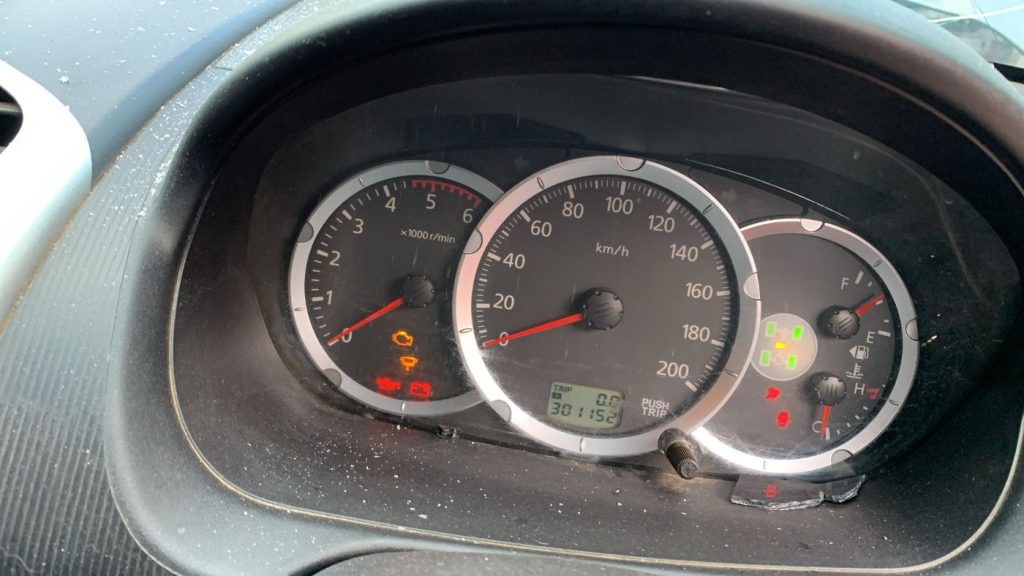 Car Wreckers - Mitsubishi Triton 2010 Black Manual Diesel