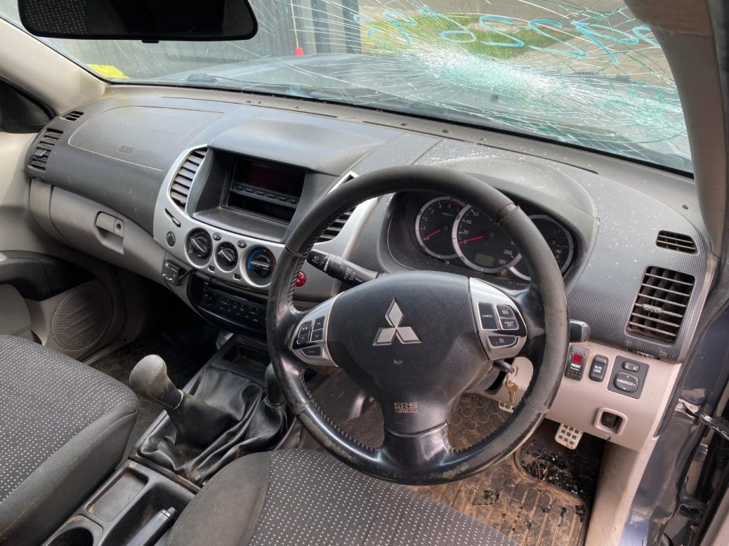 Car Wreckers - Mitsubishi Triton 2010 Black Manual Diesel