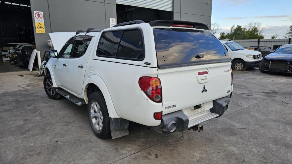 Mitsubishi Triton 2010 KB4T DI-D 2.5L 4D56-HP DOHC 16v Turbo Diesel Direct Inj. 4cyl 131kW Utility AWD