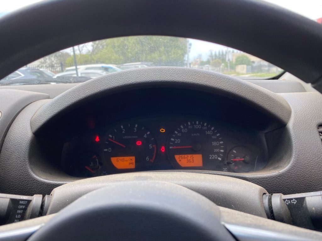 Car Wreckers - Nissan Navara 2010 White Manual Diesel