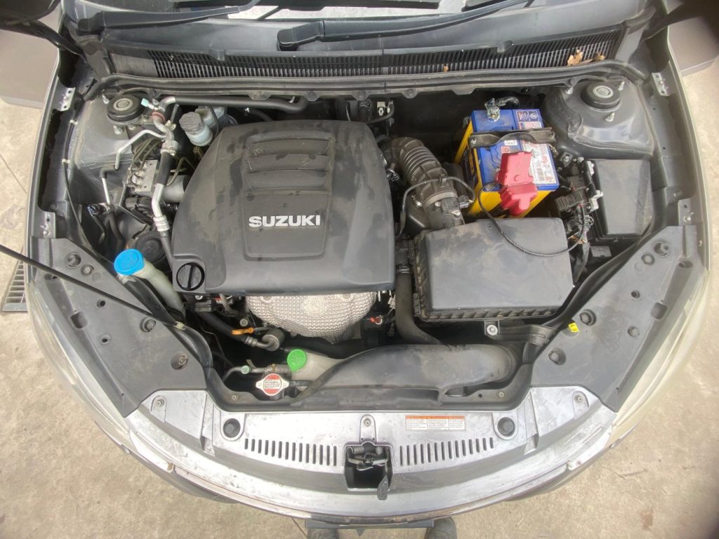 Car Wreckers - Suzuki Kizashi 2010 Silver Auto Petrol