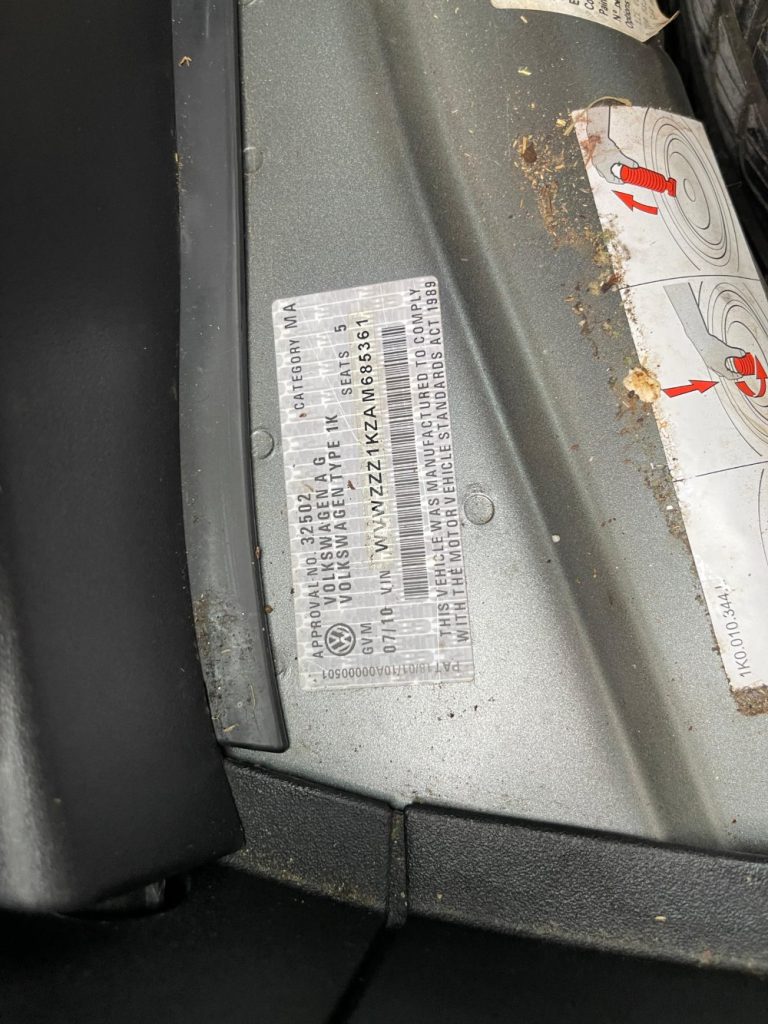 Car Wreckers - Volkswagen Golf Wagon 2010 Grey Auto