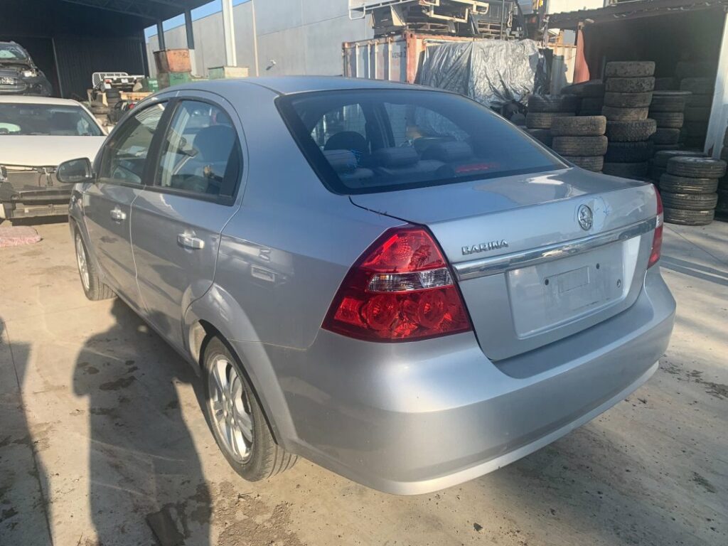 2010 holden barina
