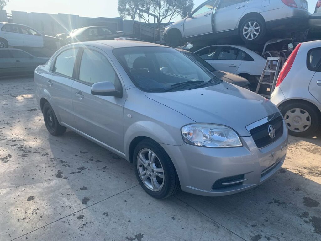 2010 holden barina